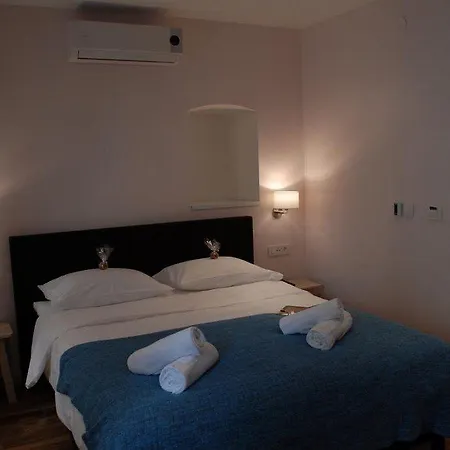 Tre Re - Self Check In