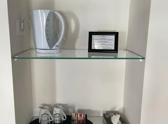 Tre Re - Self Check In 여관 4*