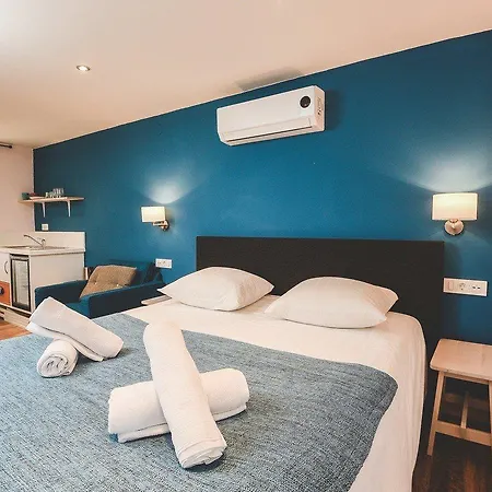 Tre Re - Self Check In 4*