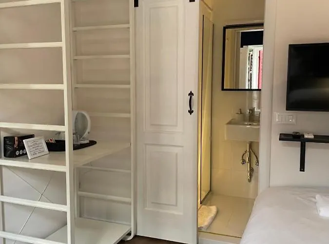 Mini-hôtel Tre Re - Self Check In 4*