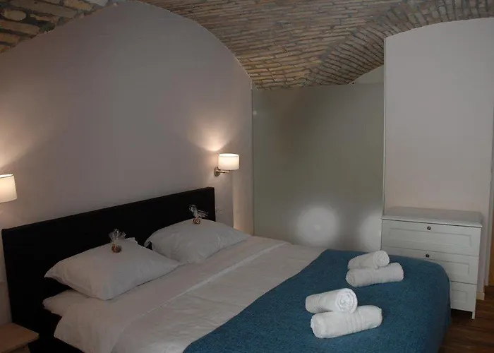 Tre Re - Self Check In Han/Misafirhane Rijeka